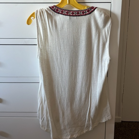 Lucky brand, shirt, Southwest style, red, black and off-white. Medium - Picture 3 of 4